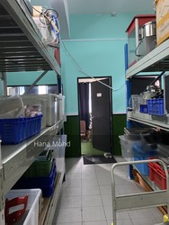 sharing a halal central kitchen  (D13), Retail #207166341